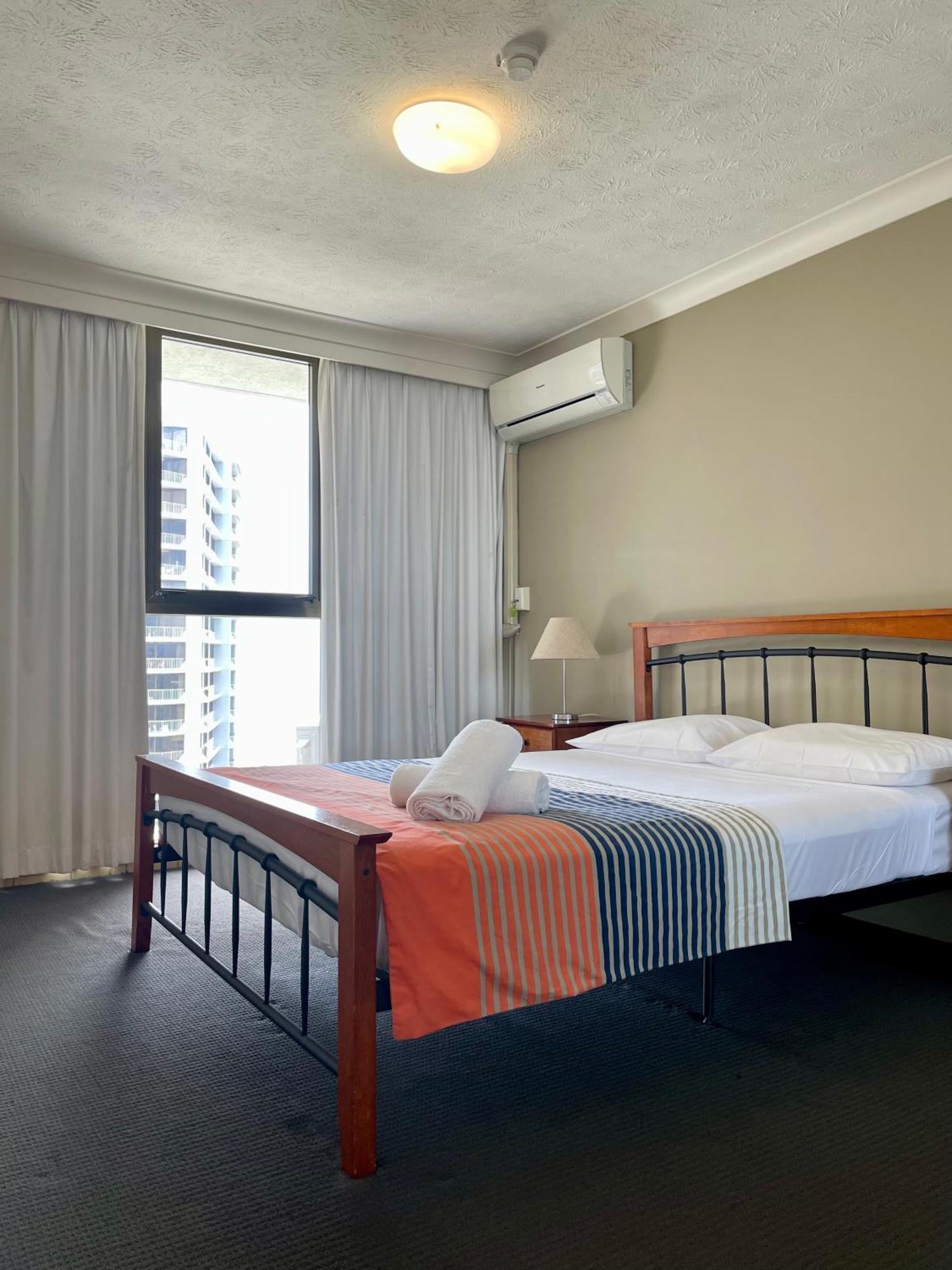 Warringa Surf Holiday Apartments Gold Coast Exterior photo
